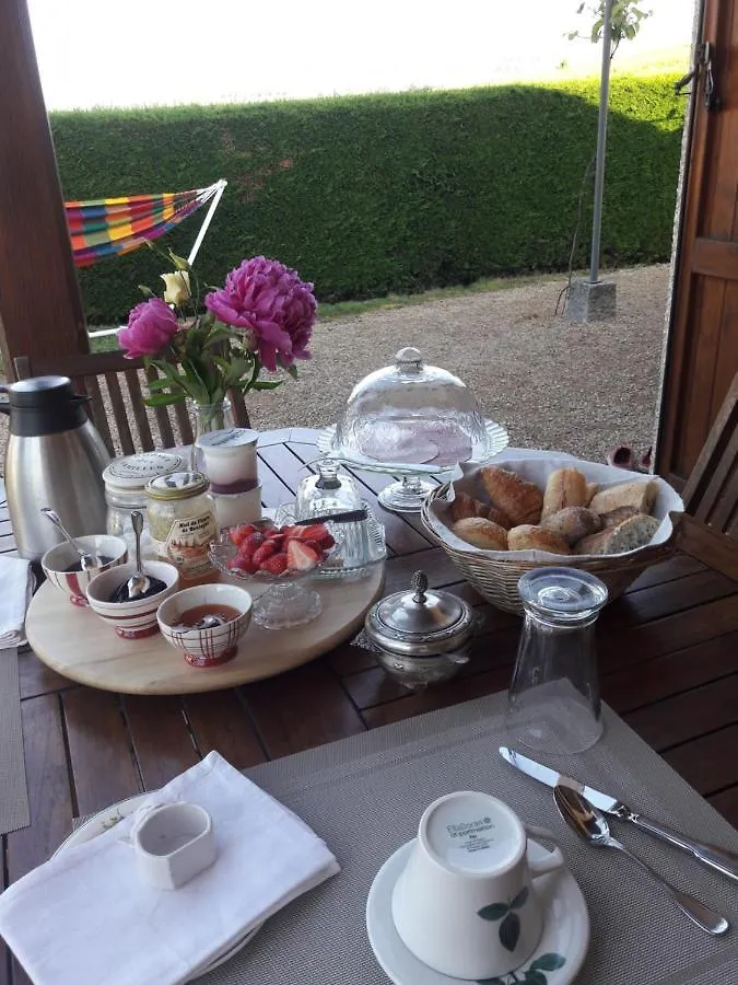 Domaine Gilles Coperet- Artisan-Vigneron- Chambres D'Hotes Les Glycines - Régnié Bed & Breakfast