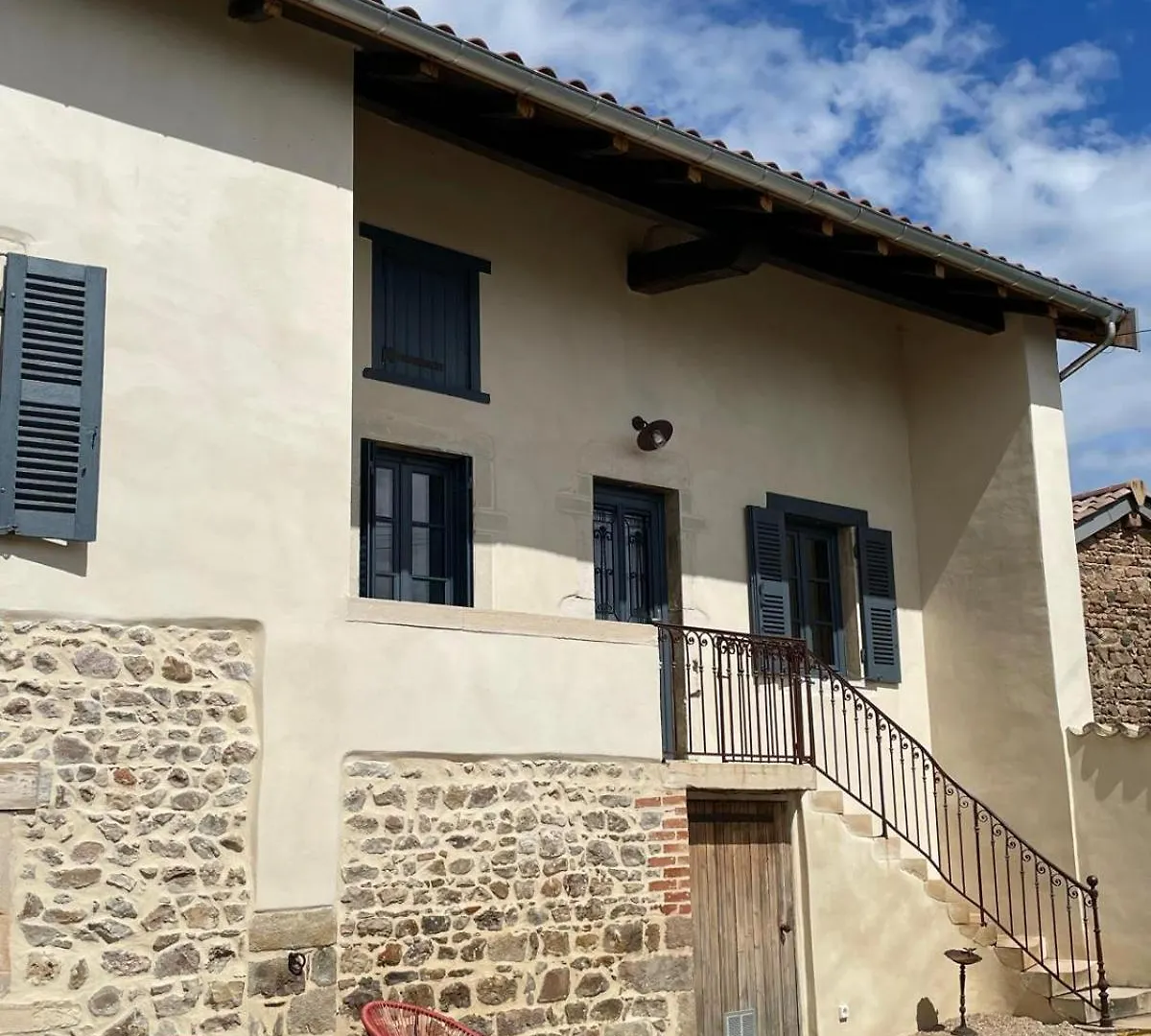 Bed & Breakfast Domaine Gilles Coperet- Artisan-Vigneron- Chambres D'Hotes Les Glycines - Régnié