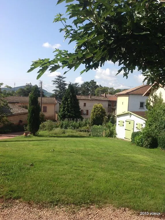 Domaine Gilles Coperet- Artisan-Vigneron- Chambres D'Hotes Les Glycines - Régnié Bed & Breakfast