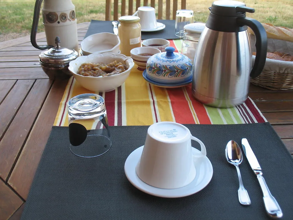 Régnié Les Glycines - Domaine Gilles Coperet B&B 0*,  프랑스